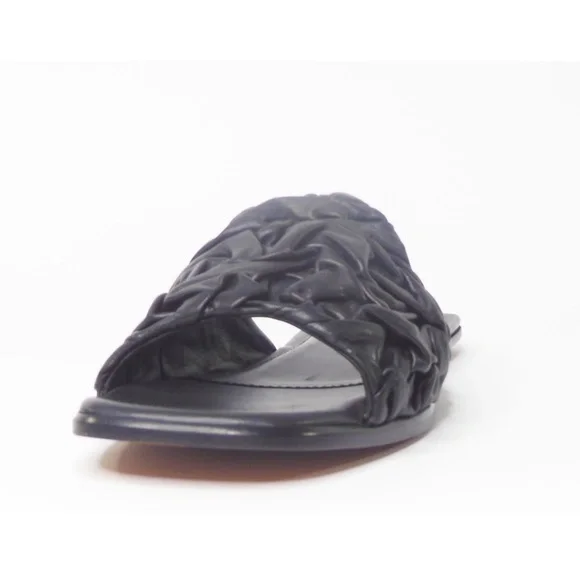 U001 Flat SandalBlackMultiple Sizes